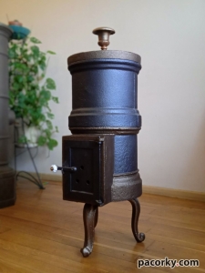 Чавунна пічка модель1850 року